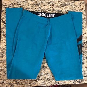 NWOT Nike leggings